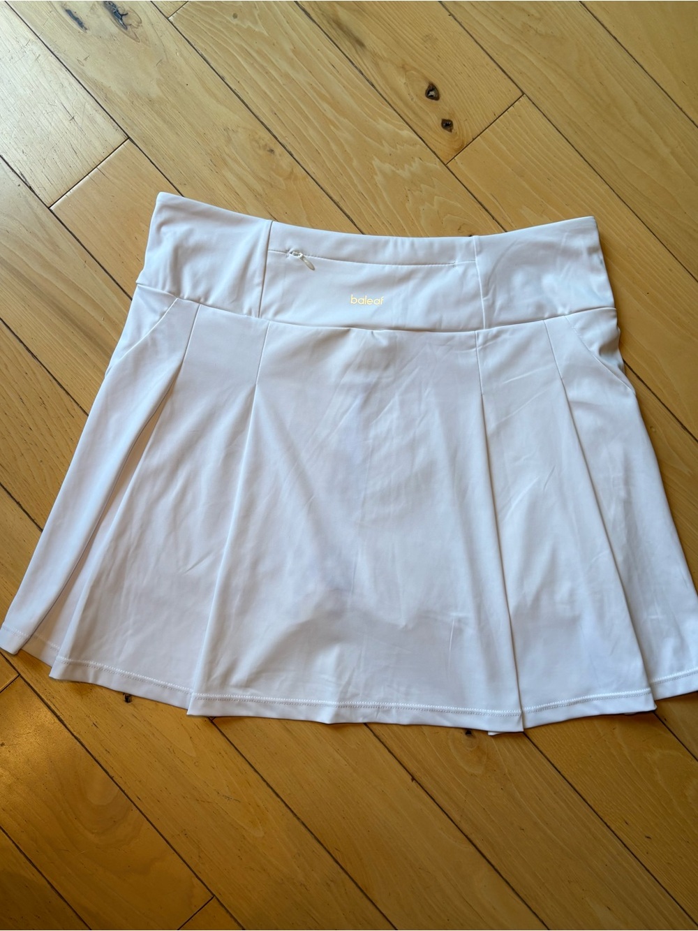 Baleaf White Mini Athletic Skirt
